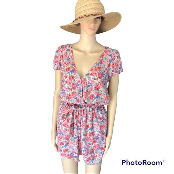 American Eagle Floral Romper NWT - Picture 1 of 9